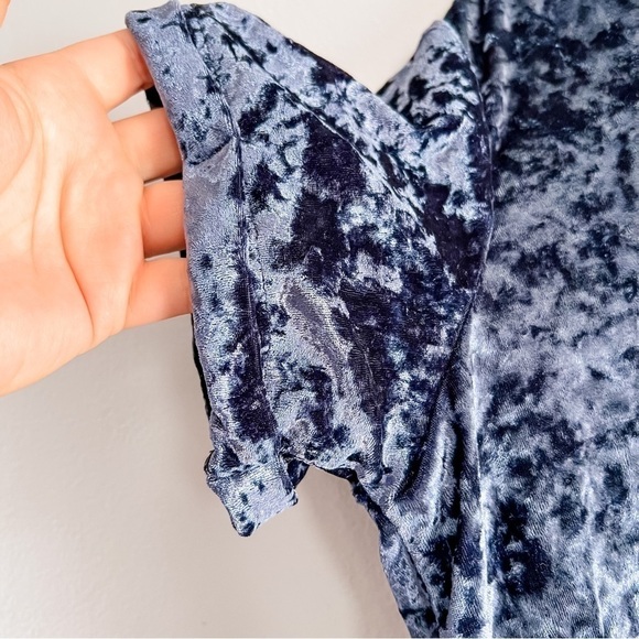 Sign Here Signature Blue Crushed Velvet Crew Neck Short Sleeve Oversized Tee XS - Picture 8 of 11